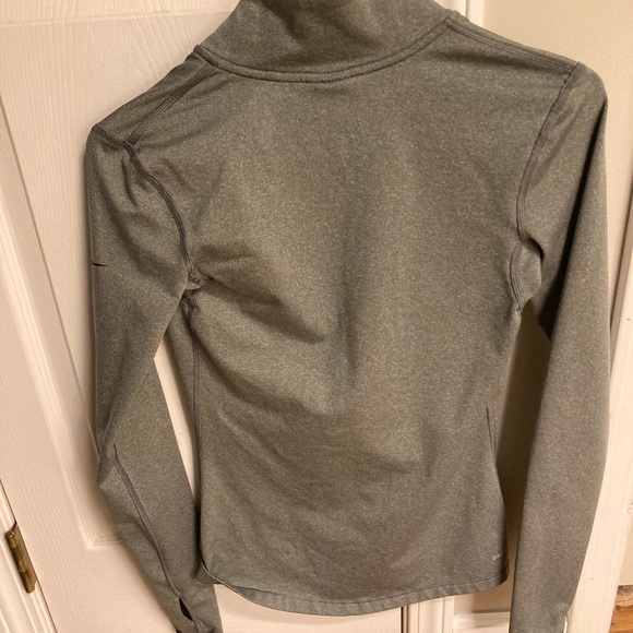 Nike pro dry fit 3/4 zip pullover- size small - Picture 2 of 2